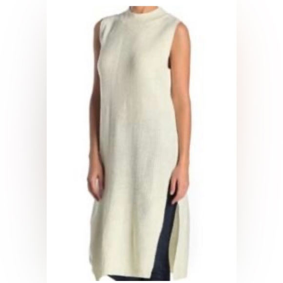 Six Crisp Days - oversized knit turtleneck sleeveless sweater - Picture 4 of 4